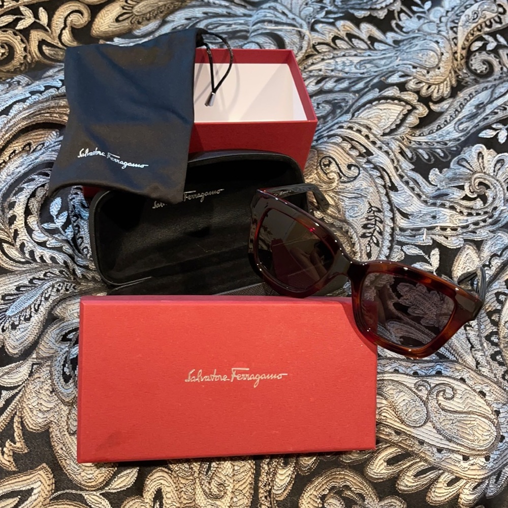 Authentic Salvatore Ferragamo Brown Sunglasses